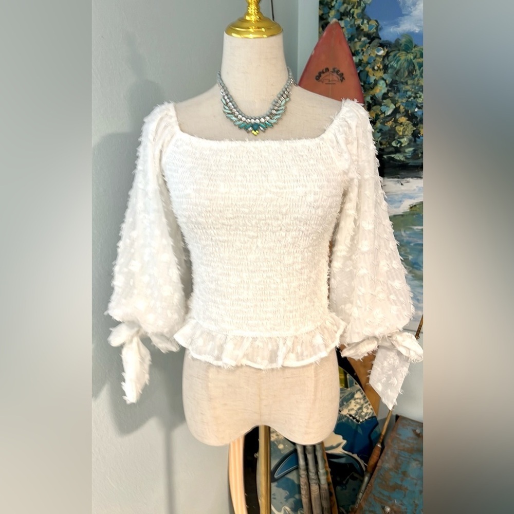 TCEC,Women's White Smocked, Square-Neck Ruffle Top, Excellent Condition,Size Med